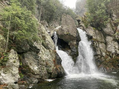 This 2.1-Mile Trail In Massachusetts Leads To A Double Waterfall