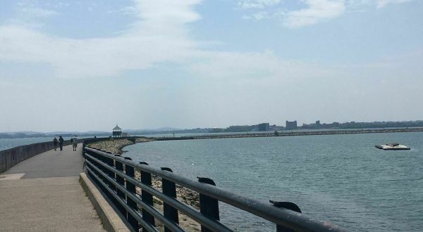 The Boston Harbor And Castle Island Loop In Massachusetts Takes You From The Beach To A Fort And Back