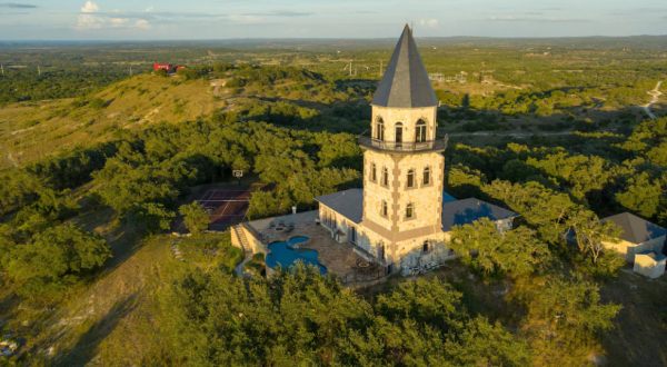 Spend A Magical Night In This Texas Lighthouse With A Secret Room And 4th-Floor Observatory