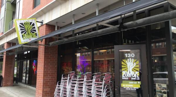 A Horror Movie-Themed Restaurant With Scary Good Food, Zombie Burger In Iowa Is A Must-Visit