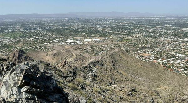 This 2-Mile Trail In Arizona Leads To Breathtaking City And Mountain Views