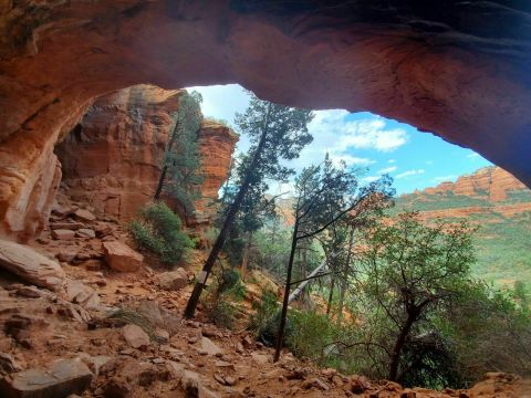 The One-Of-A-Kind Trail In Arizona With Crystal Clear Natural Pools And A Hidden Cave Is Quite The Hike