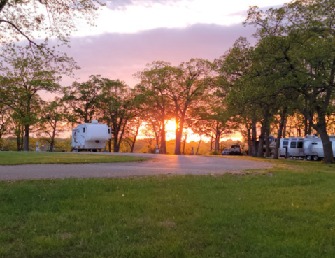 Kansas’s Best Kept Camping Secret Is This Waterfront Spot With 123 Glorious Campsites