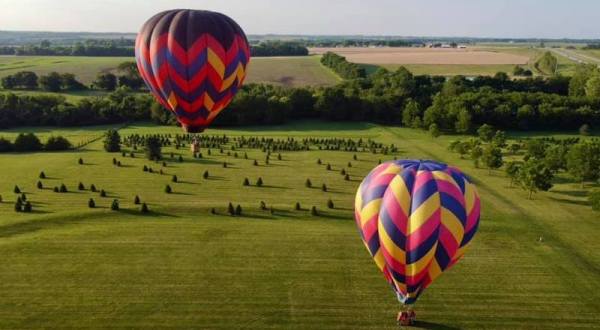 Soar Above Kansas City On a Delightful Hot Air Balloon Ride In Kansas