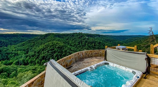 This Hot Tub Cabin In Kentucky Has The Best Views In The State