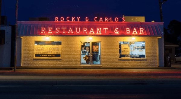 Treat Yourself To A Mountain Of Mac And Cheese At Rocky And Carlos Near New Orleans