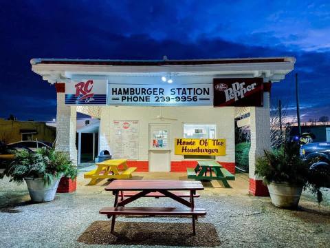 This Restaurant In Arkansas Used To Be A Service Station And You’ll Want To Visit