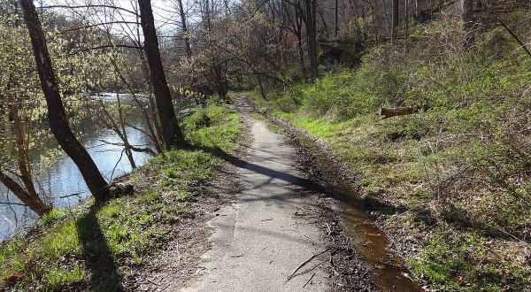 A Mysterious Woodland Trail In Maryland Will Take You To The Original Daniels Ruins