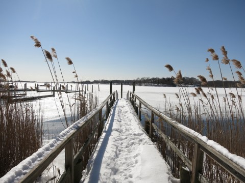 Prepare Yourself For Polar Temperature Swings This Winter In Rhode Island, According To The Farmers Almanac