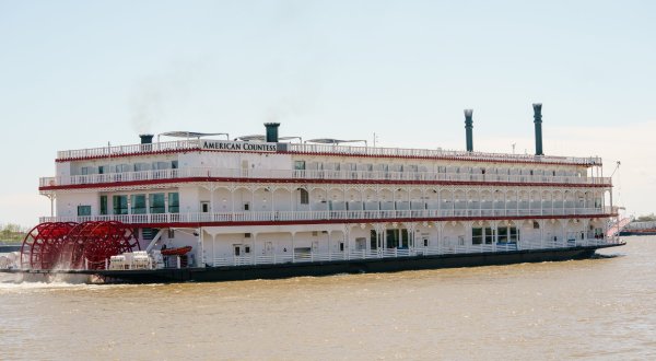 Not Many People Know That You Can Take A Week-Long Cruise Along The Illinois And Mississippi Rivers In Illinois