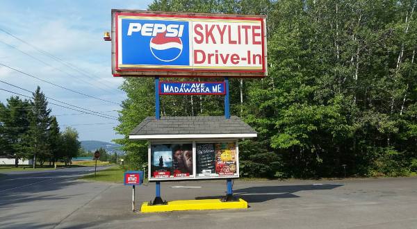 Skylite Is A Tiny, Old-School Drive-In That Might Be One Of The Best-Kept Secrets In Maine