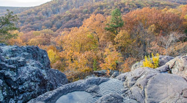 Fall Is The Perfect Time To Visit This Historic Mountain Town In Missouri