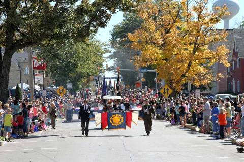 Join More Than 500,000 Revelers At The 68th Annual Autumn Leaf Festival In Pennsylvania