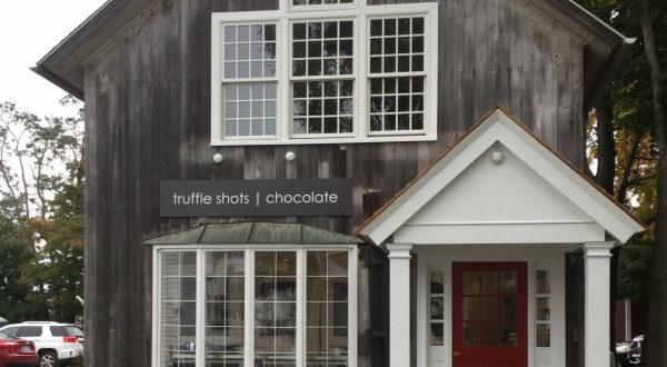 There’s A Chocolate Bar In Connecticut And It’s Just As Heavenly As It Sounds