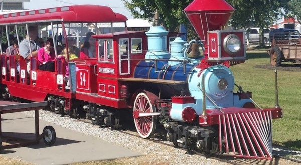 The Pumpkin Patch Train Ride In Missouri Is Scenic And Fun For The Whole Family