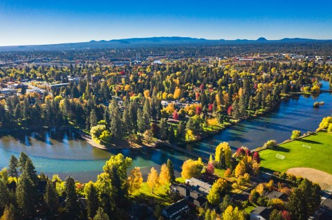 Drake Park Is One Of The Most Beautiful Places To Visit In Oregon In The Fall