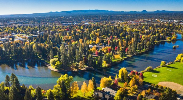 Drake Park Is One Of The Most Beautiful Places To Visit In Oregon In The Fall