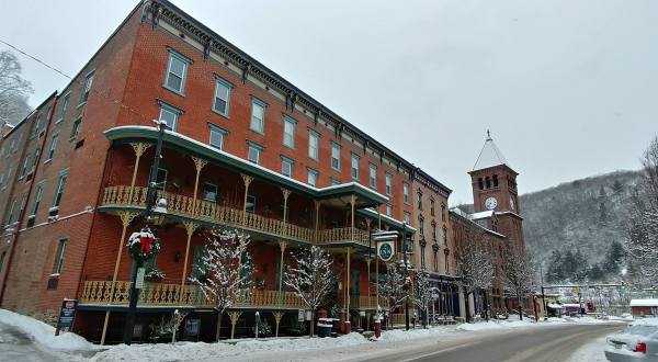 The Historic Inn At Jim Thorpe In Pennsylvania Is Notoriously Haunted And We Dare You To Spend The Night