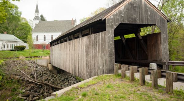Here Are 7 Of The Most Beautiful Massachusetts Covered Bridges To Explore This Fall