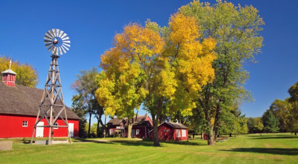 When And Where To Expect Iowa’s Fall Foliage To Peak This Year