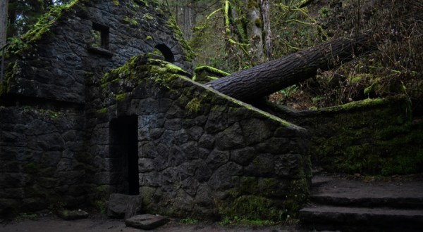 A Mysterious Woodland Trail In Oregon Will Take You To The Original Witch’s Castle Ruins
