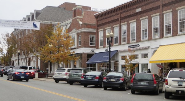 The Charming Town Of Hanover, New Hampshire Is Picture-Perfect For A Weekend Getaway 