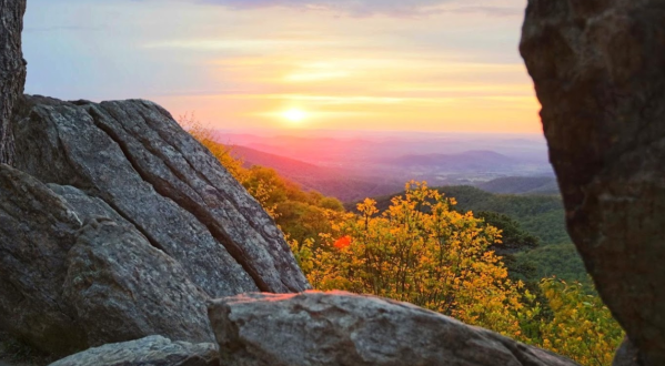The Magnificent Overlook In Virginia That’s Worthy Of A Little Adventure