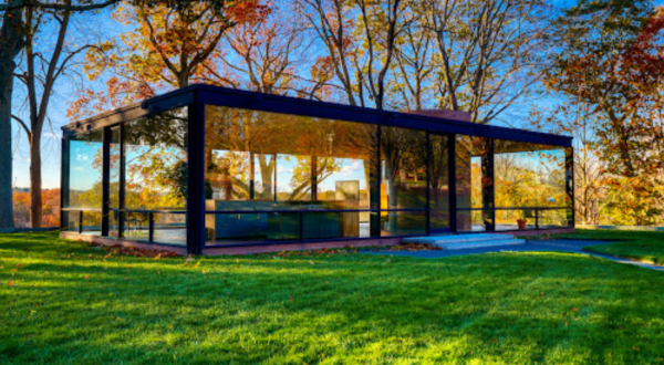 The Glass House In Connecticut Is Perfect For Your Next Outing
