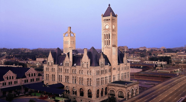 The Historic Union Station Hotel In Nashville Is Notoriously Haunted And We Dare You To Spend The Night