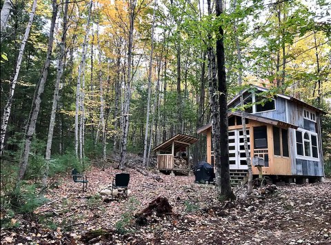 An Overnight Stay At This Secluded Cabin In Maine Costs Less Than $100 A Night And Will Take You Back In Time