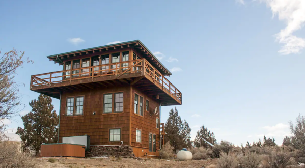 This Stunning Oregon AirBnB Comes With Its Own Lookout Tower For Taking In The Gorgeous Views