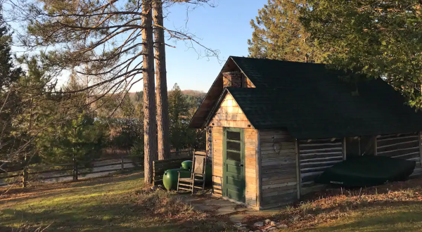 An Overnight Stay At This Secluded Cabin In Michigan Costs Less Than $100 A Night And Will Take You Back In Time