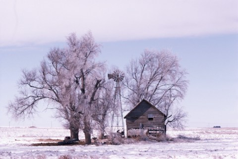 Get Ready To Bundle Up, The Farmers' Almanac is Predicting Freezing Cold Temperatures This Winter In Kansas