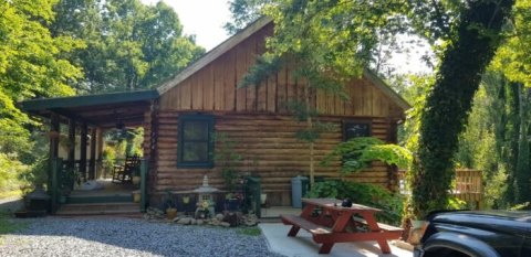 An Overnight Stay At This Secluded Cabin In Tennessee Costs Less Than $100 A Night And Will Take You Back In Time