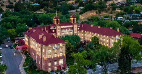 The Historic Hotel Colorado In Colorado Is Notoriously Haunted And We Dare You To Spend The Night