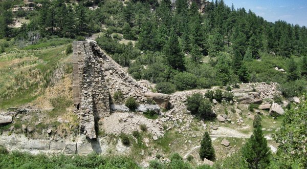 A Hidden Trail In Colorado Will Take You To The Original Castlewood Canyon Ruins