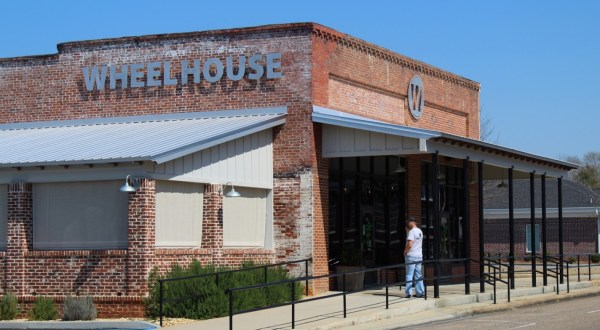 Wheelhouse Is A Small Town Restaurant In Alabama That Serves Up Delicious Coastal Comfort Cuisine