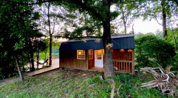 There’s A Lakefront Airbnb In Mississippi And It’s The Perfect Little Hideout