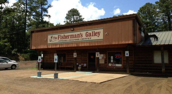 It’s A No Frills, All Flavors Type Of Meal When You Dine At Fisherman’s Galley In Louisiana