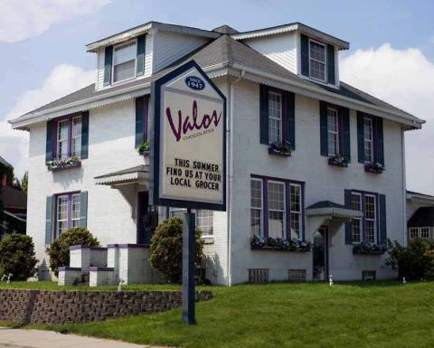 Valos Chocolates Near Pittsburgh Has Been Satisfying Chocolate Cravings Since 1947