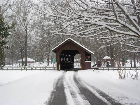 5 Reasons To Visit The Only Covered Bridge In Mississippi