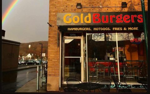 You Can't Pass Up The Amazing Made-From-Scratch Burgers At GoldBurgers In Connecticut