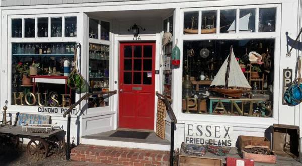 There Are Over 25 Antique Stores In This One Massachusetts Town And You’ll Want To Visit Them All