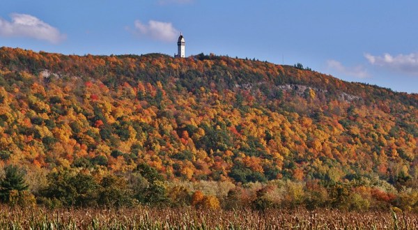 Fall Is The Perfect Time To Visit This Historic Mountain Town In Connecticut