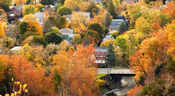 Fall Is The Perfect Time To Visit This Historic Mountain Town In New York