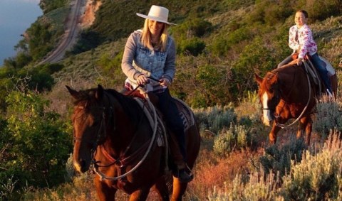 Take A Fall Foliage Trail Ride On Horseback At Rocky Mountain Outfitters In Utah