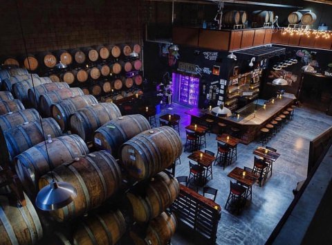 A Horror Movie-Themed Brewery With Scary Good Food, Phantom Carriage In Southern California Is A Must-Visit