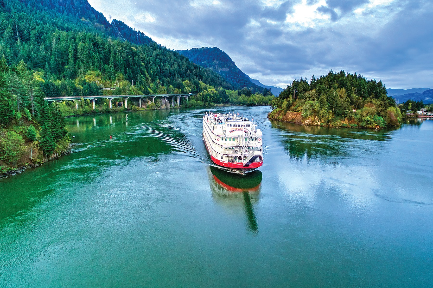 day cruises on the columbia river
