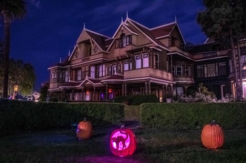 Explore The Dark Hallways Of The Winchester Mansion On This Creepy Paranormal Tour In Northern California