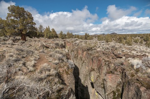 Hike Below The Earth's Surface And Into A Large Volcanic Fissure At Oregon's Crack-In-The-Ground Trail